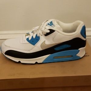 Nike Air Max 90 Sneakers